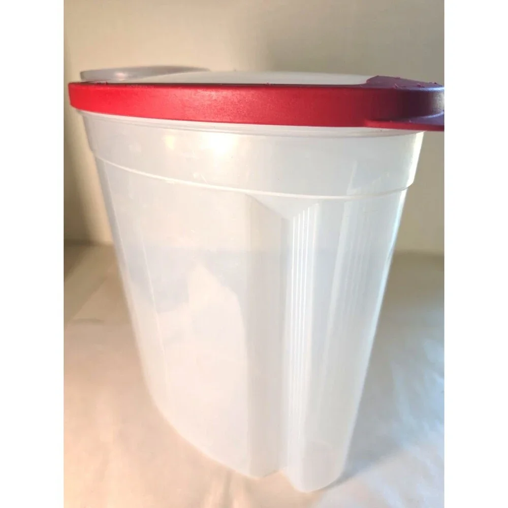 Rubbermaid Cereal Keeper 1.5 GAL Red Flip Top Lid